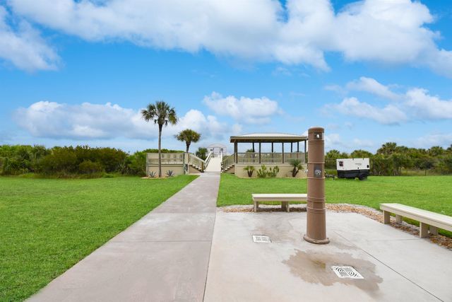 2 Dondanville Rd 212, St Augustine, FL 32080