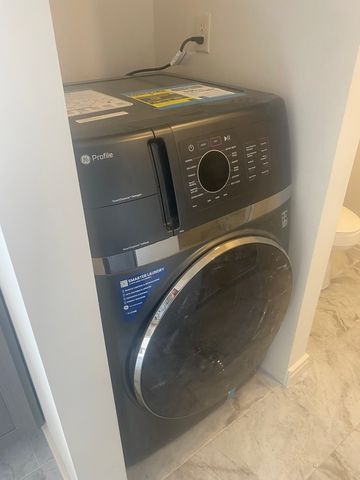 212 N Center Street 703, Bloomington, IL 61701