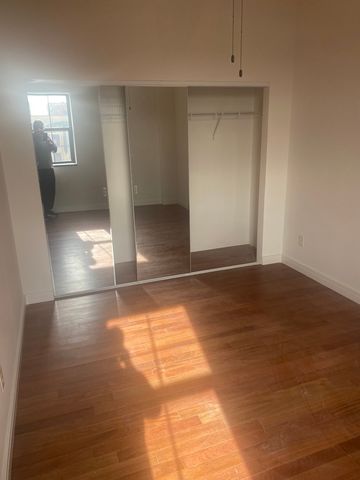 212 N Center Street 703, Bloomington, IL 61701