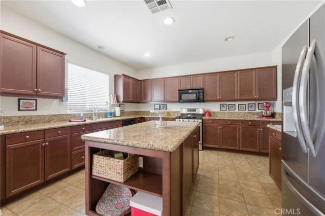 1447 Daffodel Way, Beaumont, CA 92223