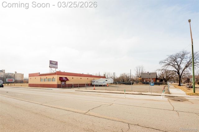 12325 Hamilton Avenue, Highland Park, MI 48203