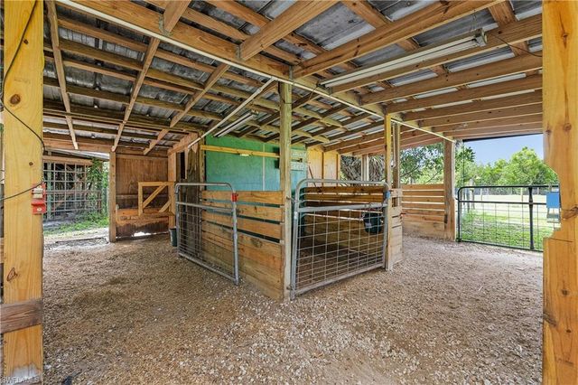 7697 Beach Daisy LN, Bokeelia, FL 33922