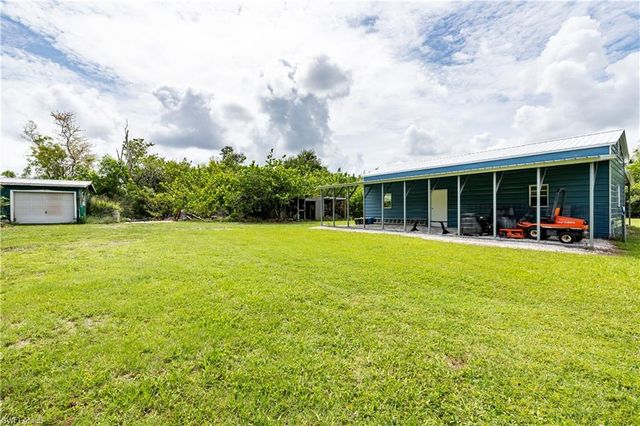 7697 Beach Daisy LN, Bokeelia, FL 33922