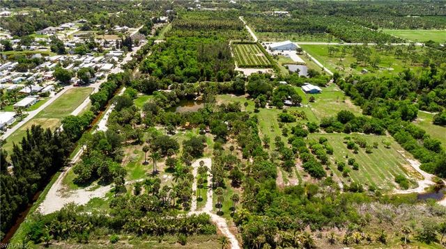 7697 Beach Daisy LN, Bokeelia, FL 33922