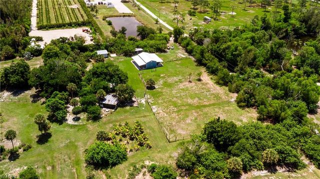 7697 Beach Daisy LN, Bokeelia, FL 33922