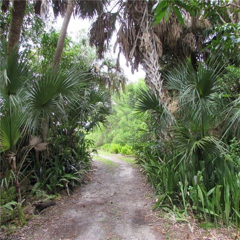 7697 Beach Daisy LN, Bokeelia, FL 33922
