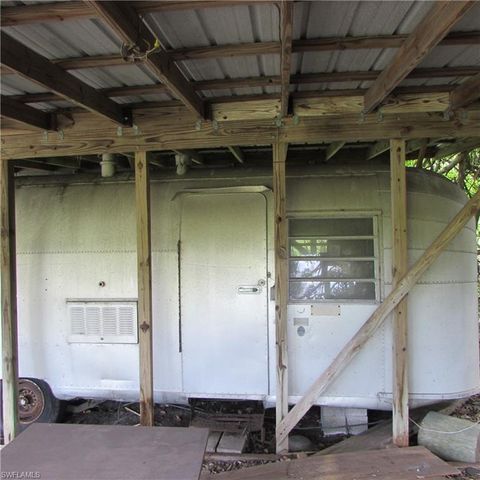 7697 Beach Daisy LN, Bokeelia, FL 33922