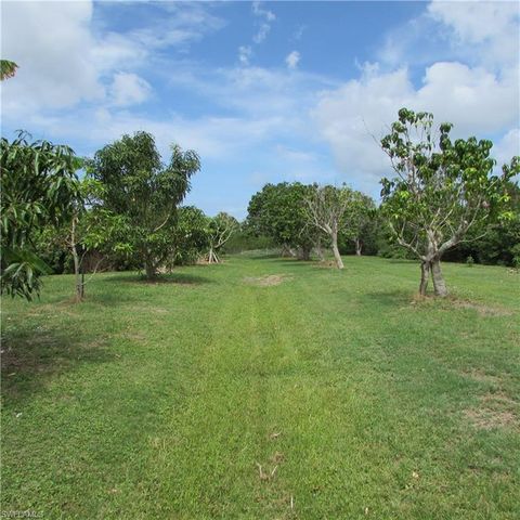 7697 Beach Daisy LN, Bokeelia, FL 33922