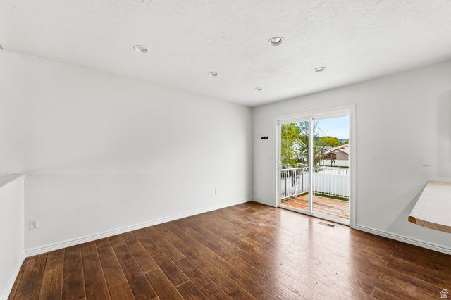 1561 W 1725 S, Woods Cross, UT 84087
