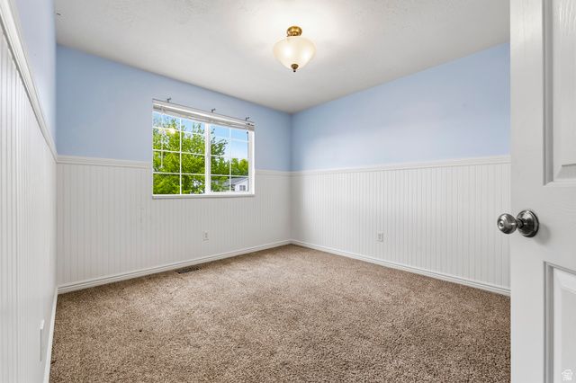 1561 W 1725 S, Woods Cross, UT 84087