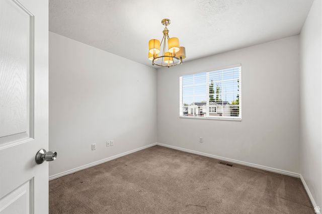 1561 W 1725 S, Woods Cross, UT 84087