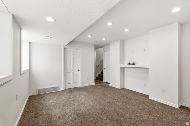 1561 W 1725 S, Woods Cross, UT 84087