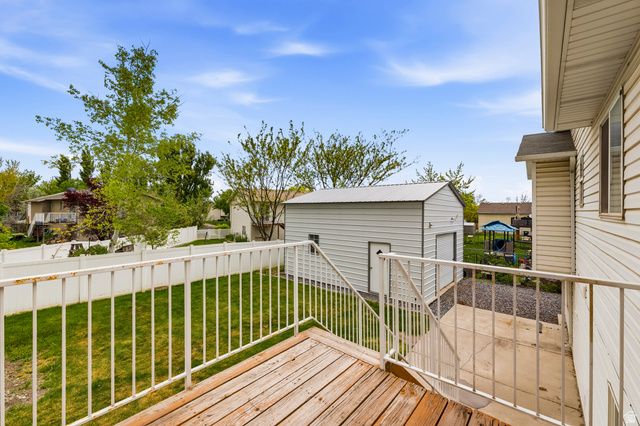 1561 W 1725 S, Woods Cross, UT 84087