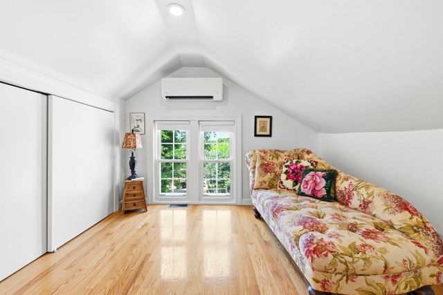 6r Fairview Ave, Swampscott, MA 01907