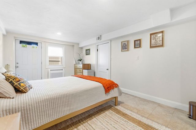 6r Fairview Ave, Swampscott, MA 01907