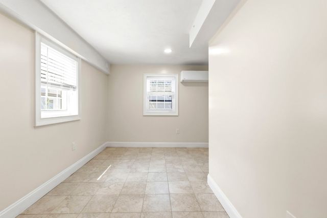 6r Fairview Ave, Swampscott, MA 01907