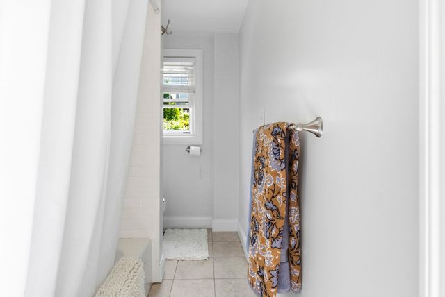 6r Fairview Ave, Swampscott, MA 01907