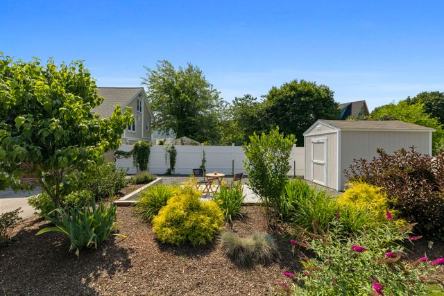 6r Fairview Ave, Swampscott, MA 01907