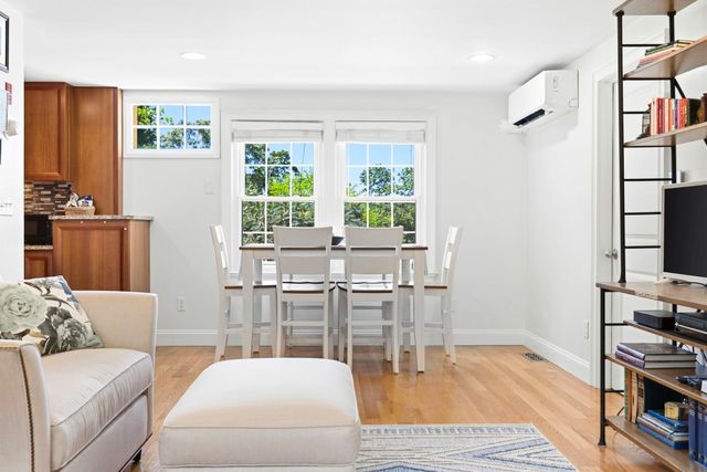 6r Fairview Ave, Swampscott, MA 01907