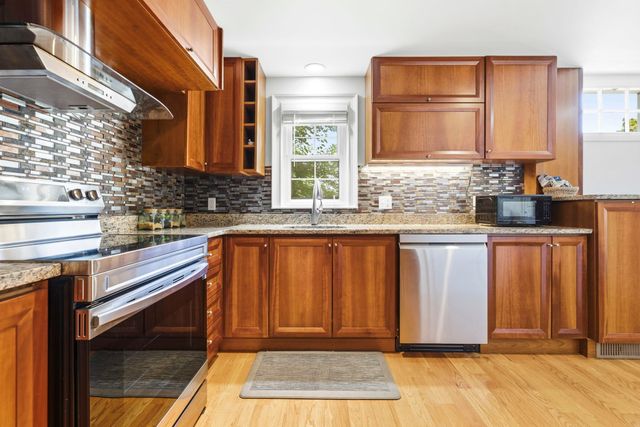 6r Fairview Ave, Swampscott, MA 01907