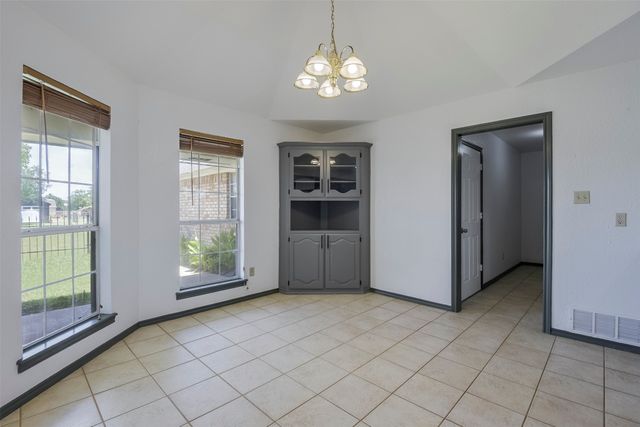 519 Hiwasee Road, Waxahachie, TX 75165