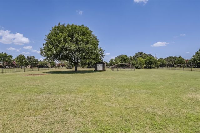 519 Hiwasee Road, Waxahachie, TX 75165