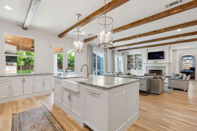 6622 Blue Valley Lane, Dallas, TX 75214