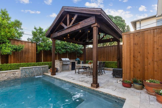 6622 Blue Valley Lane, Dallas, TX 75214