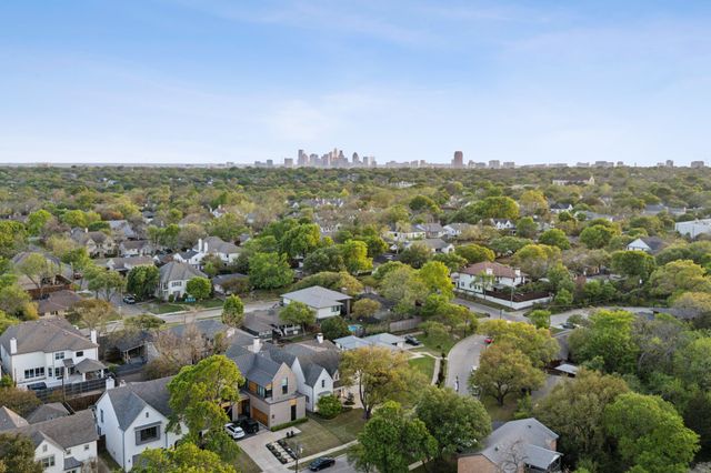 6622 Blue Valley Lane, Dallas, TX 75214