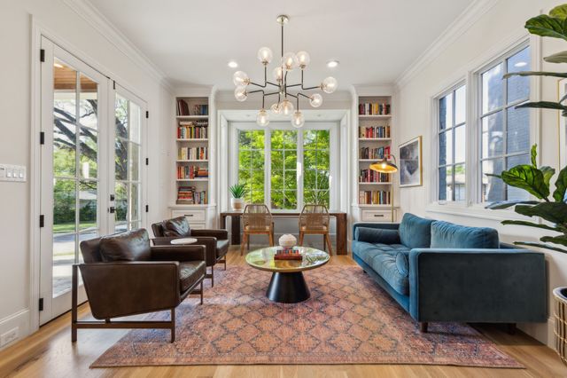 6622 Blue Valley Lane, Dallas, TX 75214