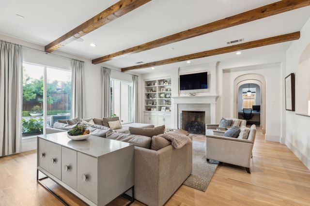 6622 Blue Valley Lane, Dallas, TX 75214