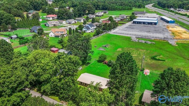 80 Mcdonald Lane, Guntersville, AL 35976