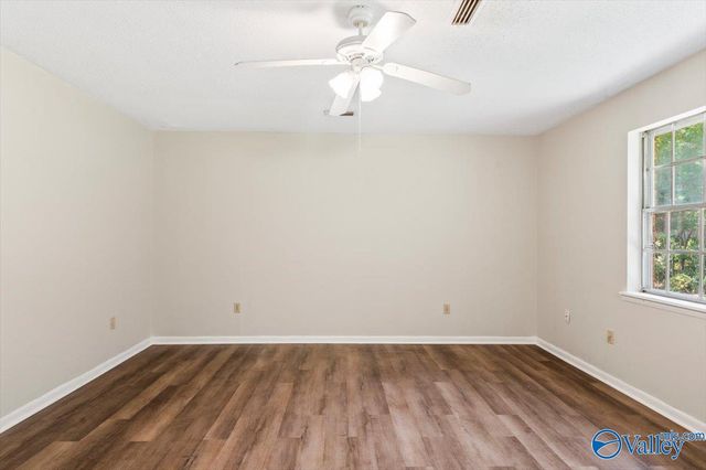 80 Mcdonald Lane, Guntersville, AL 35976