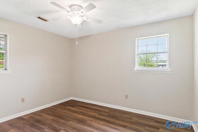 80 Mcdonald Lane, Guntersville, AL 35976
