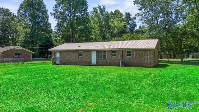 80 Mcdonald Lane, Guntersville, AL 35976