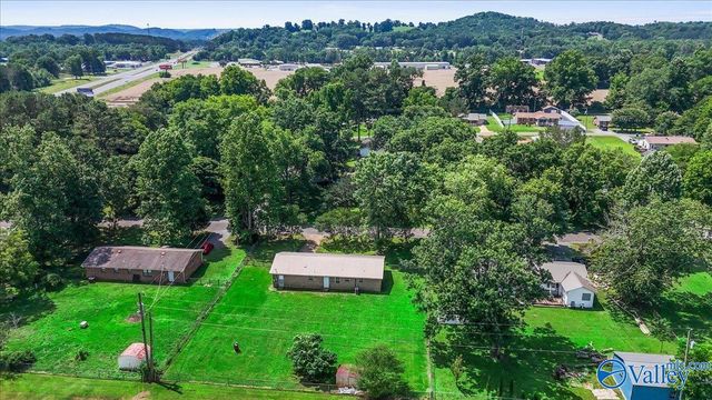 80 Mcdonald Lane, Guntersville, AL 35976