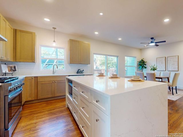 141 chevy chase, San Antonio, TX 78209