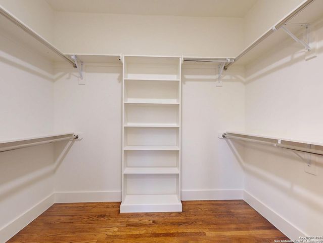 141 chevy chase, San Antonio, TX 78209