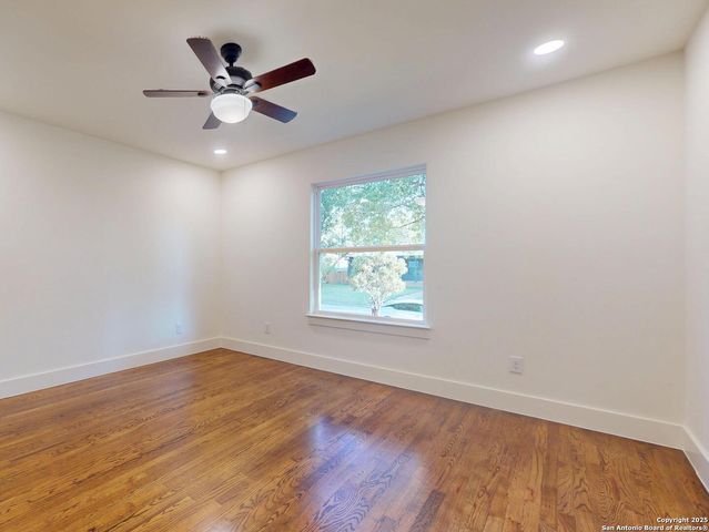 141 chevy chase, San Antonio, TX 78209