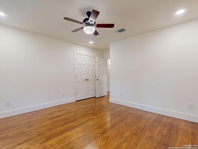 141 chevy chase, San Antonio, TX 78209