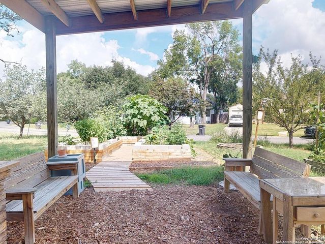 141 chevy chase, San Antonio, TX 78209