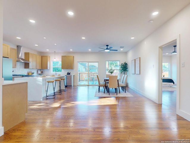 141 chevy chase, San Antonio, TX 78209