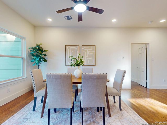 141 chevy chase, San Antonio, TX 78209
