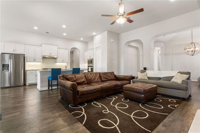 308 Milano DR, Liberty Hill, TX 78642