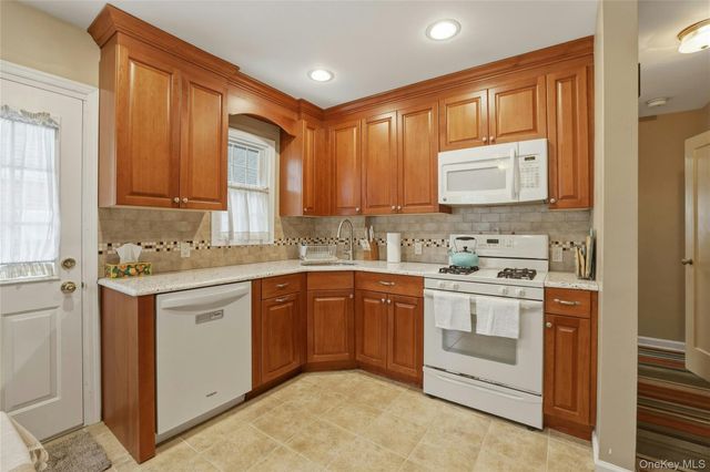 348 Carnation Avenue, Floral Park, NY 11001