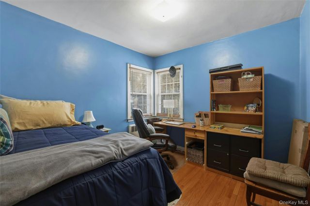 348 Carnation Avenue, Floral Park, NY 11001