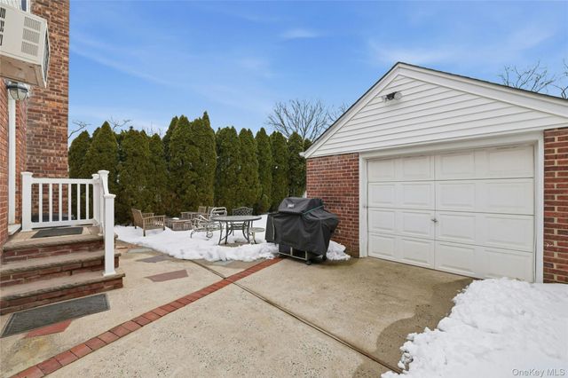 348 Carnation Avenue, Floral Park, NY 11001