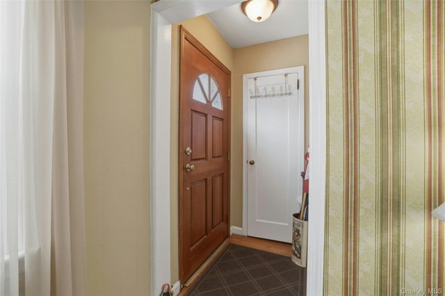 348 Carnation Avenue, Floral Park, NY 11001