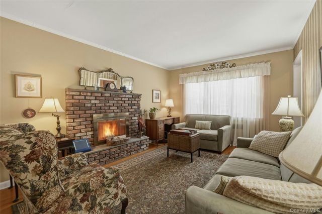 348 Carnation Avenue, Floral Park, NY 11001