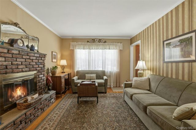 348 Carnation Avenue, Floral Park, NY 11001